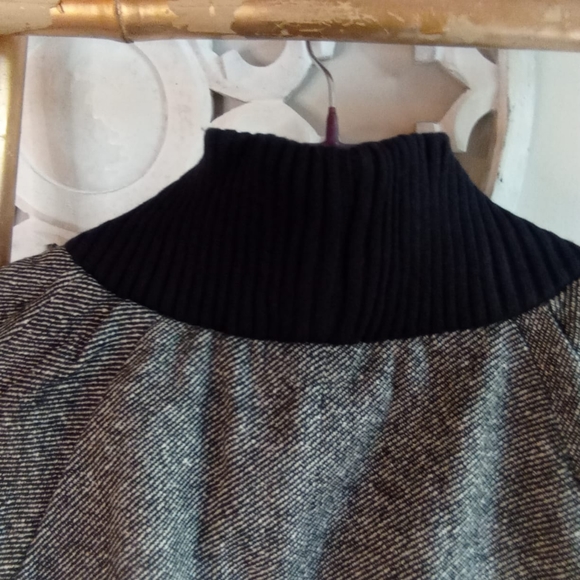 Checkered Korean Short Coat - Picture 15 of 17